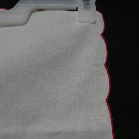 SET OF 8 | Vintage | Christmas / Holiday Cloth Scalloped Hankerchiefs - Picture 6 of 7